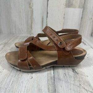 Women's Josef Seibel Hailey 33 Camel Leather Sandal  #552